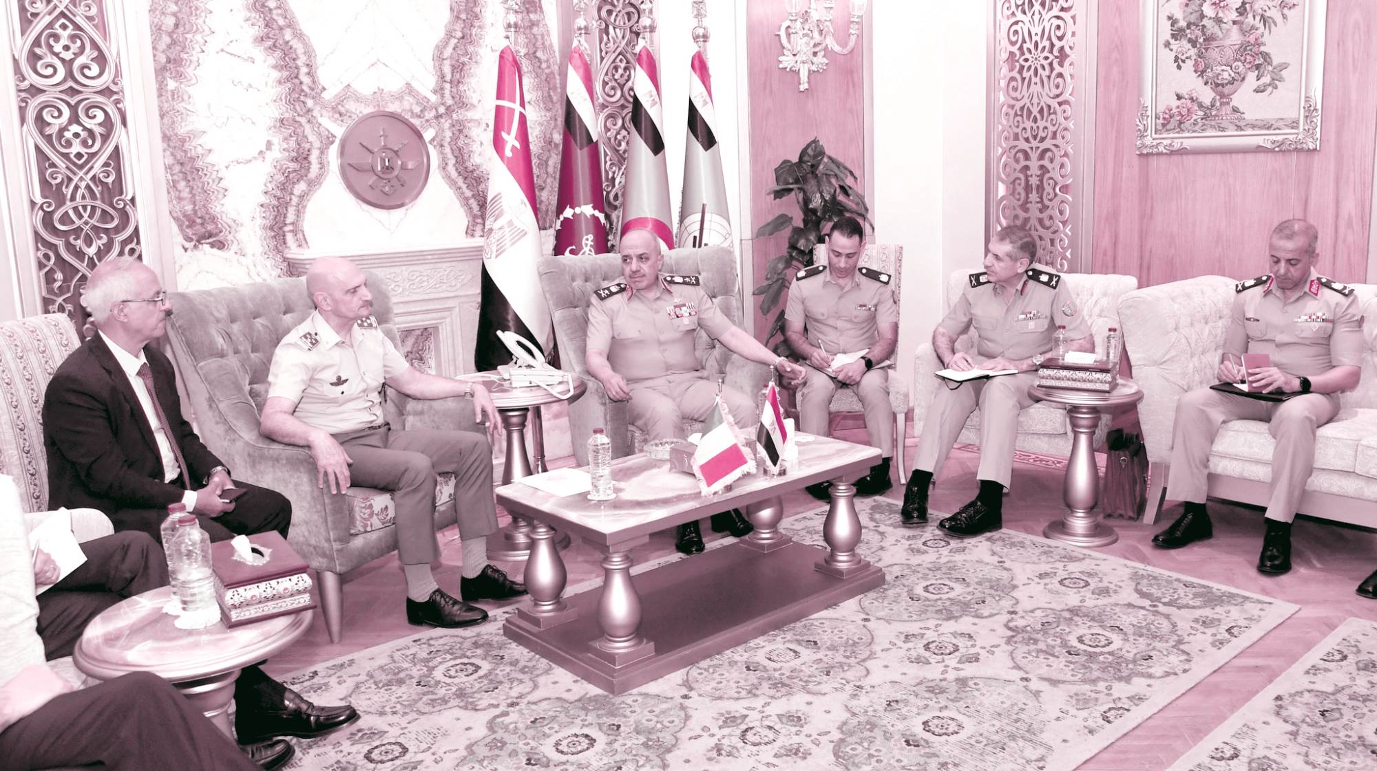 الفريق_أحمد_خليفة_رئيس_أركان_حرب_القوات_المسلحة_يلتقى_رئيس_هيئة_الأركان_المشتركة_الإيطالية