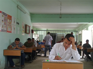 أسباب رفض المعلمين تقسيم مكافأة الامتحـانـات