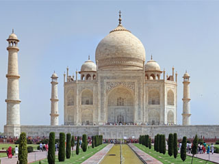 مقابر..الحب!