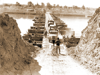 الماء والبلح كان طعام الـجنود  لمدة أسبوع!