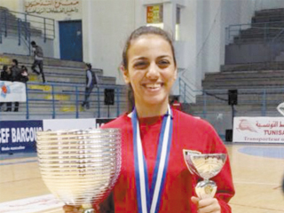 «ملك على» أحس جناح  لكرة اليد النسائية