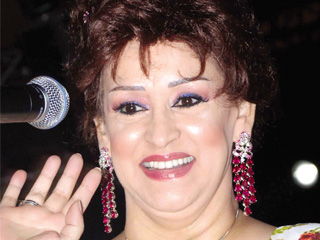 «أصوات تغنت بالونس»
