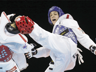 هادية ملاك  تحصد برونزية الجائزة الكبرى بروسيا