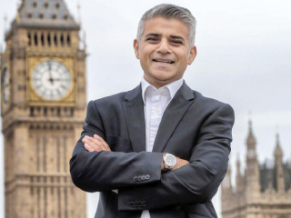 انتخبوه لأن له برنامجا يحاسب عليه.. وليس لأنه مسلم..