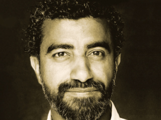 الكاتب هشام هلال: رفضت التطبيل لـ «الطبال» !!