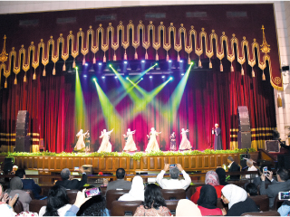 مسرح الجامعة.. من الأوبرا الملكية.. للهناجر