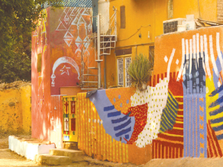 تتزين بألوان البهجة والأمل والحياة