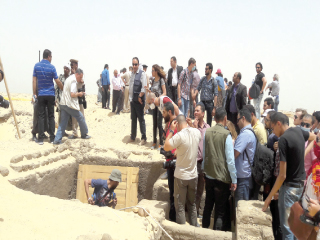 من إخناتون وإيزادورا.. إلى خبيئة للمومياوات