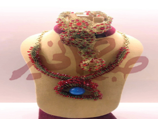 اكسسوارات من الأسلاك النحاسية تحاكى فن الكورشيه بأسلوب معاصر