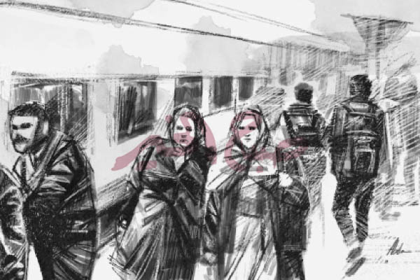 فى محطة القطار..