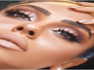 مكياجك برونزي وروجك "أومبر"