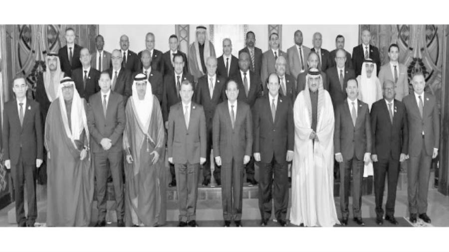 السيسى مع رؤساء أجهزة المخابرات العربية