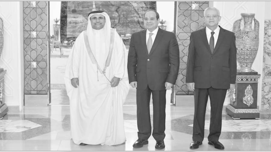 أعلى وسام للرئيس السيسى من البرلمان العربى