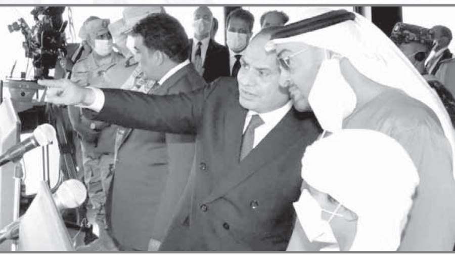 الرئيس مع ضيوف مصر فى افتتاح قاعدة 3 يوليو