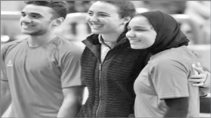 هادية وضحى وآدهم أبطال كرة الريشة