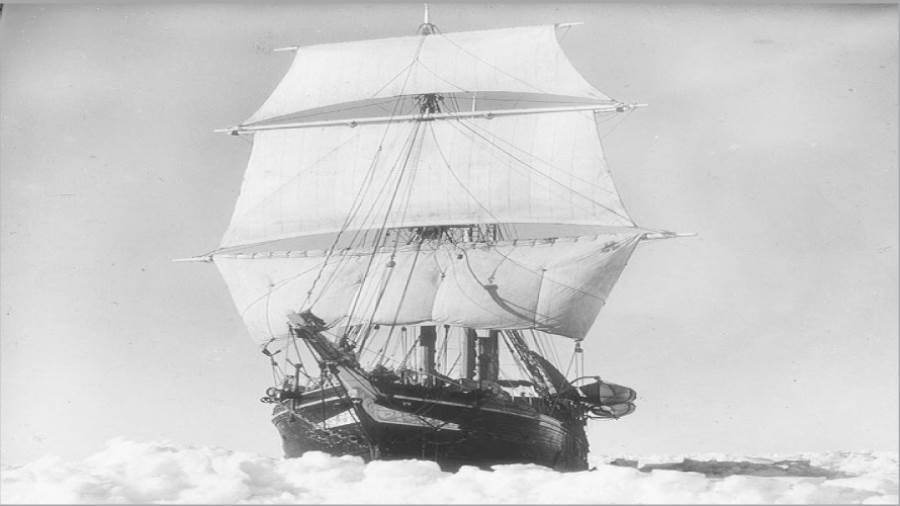 السفينة قبل تعرضها للغرق