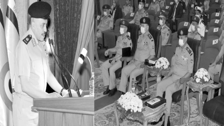 وزير الدفاع يشهد مناقشة بحث هيئة عمليات القوات المسلحة