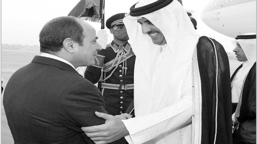 الرئيس يستقبل أمير قطر