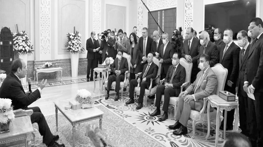 الرئيس فى حديث صريح مع الصحفيين والإعلاميين