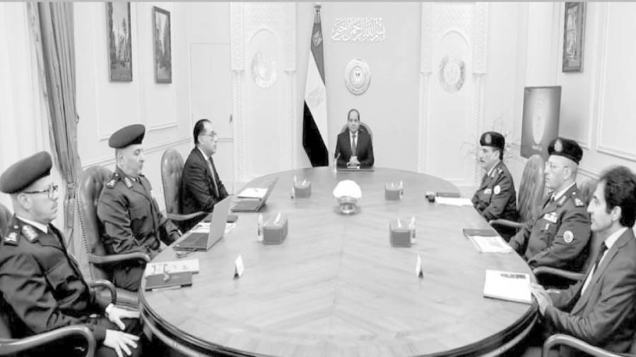 .. ويتابع موقف طرح الشركات التابعة لجهاز الخدمة الوطنية للتداول فى البورصة
