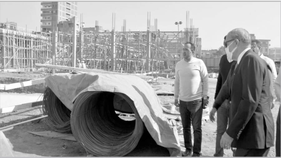 الهجان يتابع تنفيذ المشروعات