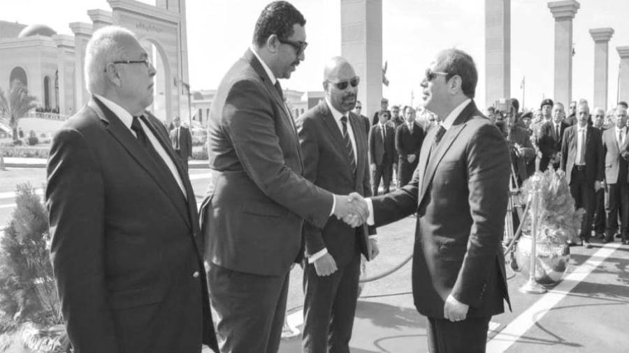 الرئيس يقدم العزاء لأسرة الراحل الكبير