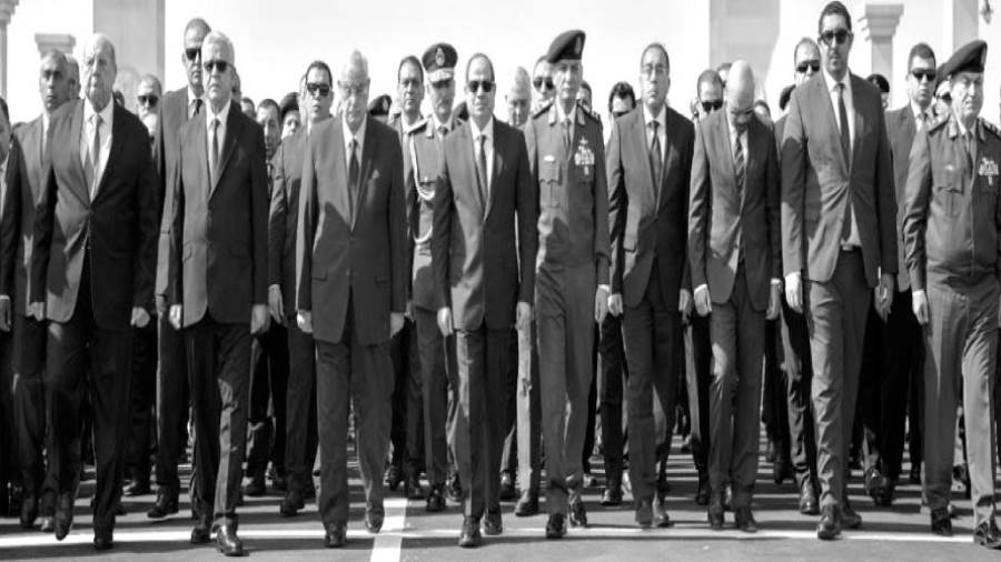 الرئيس وكبار رجال الدولة فى الجنازة العسكرية