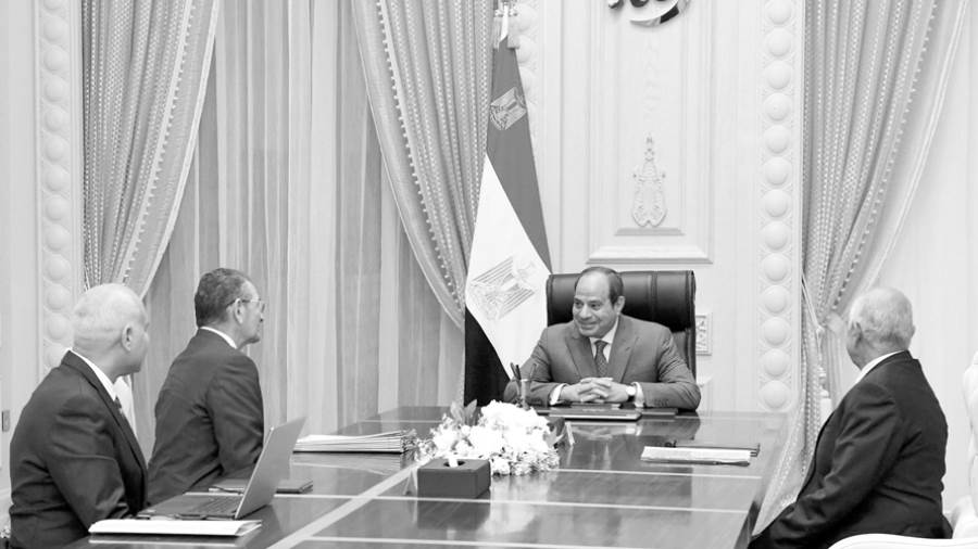 تكريم رئاسى للشهداء والمصابين