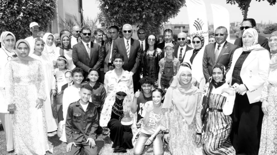 من افتتاح المدرسة