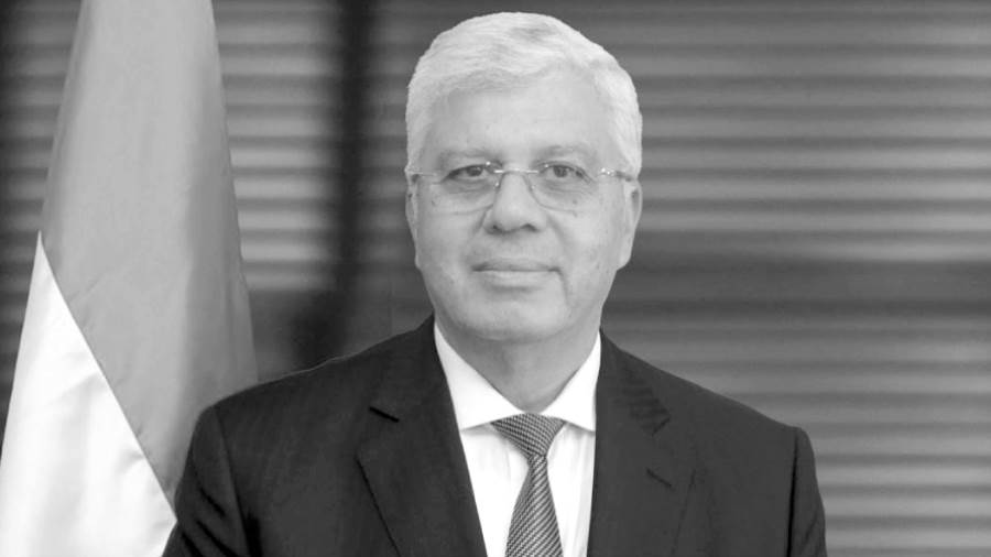د.أيمن عاشور
