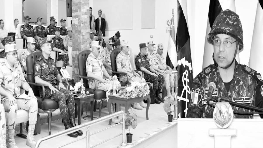 رئيس أركان حرب القوات المسلحة يشهد المرحلة الرئيسية لتنفيذ مشروع مراكز القيادة التعبوى للأسطول الجنوبى