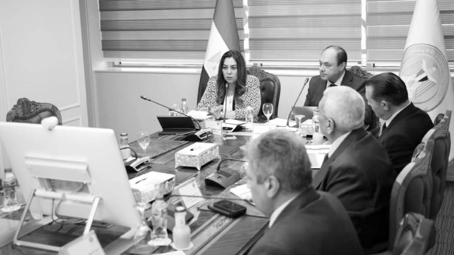 من الاجتماع عبر الفيديو كونفراس