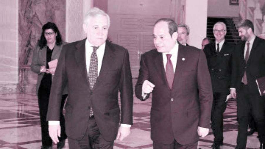 من اللقاء