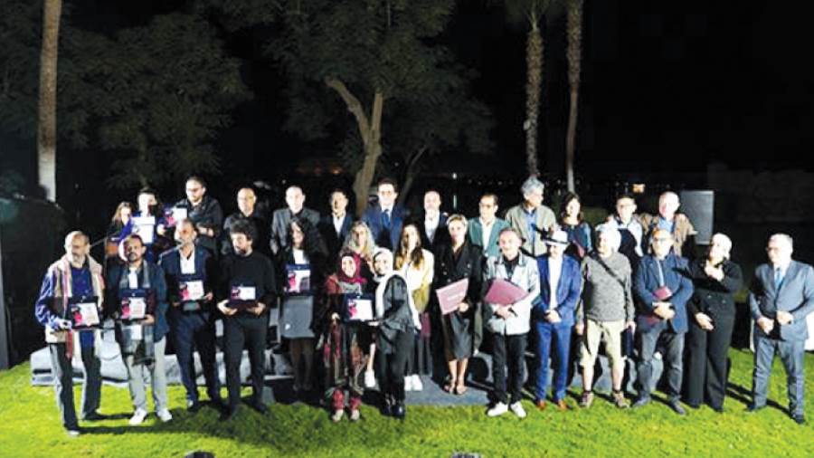 الفنانون المكرمون