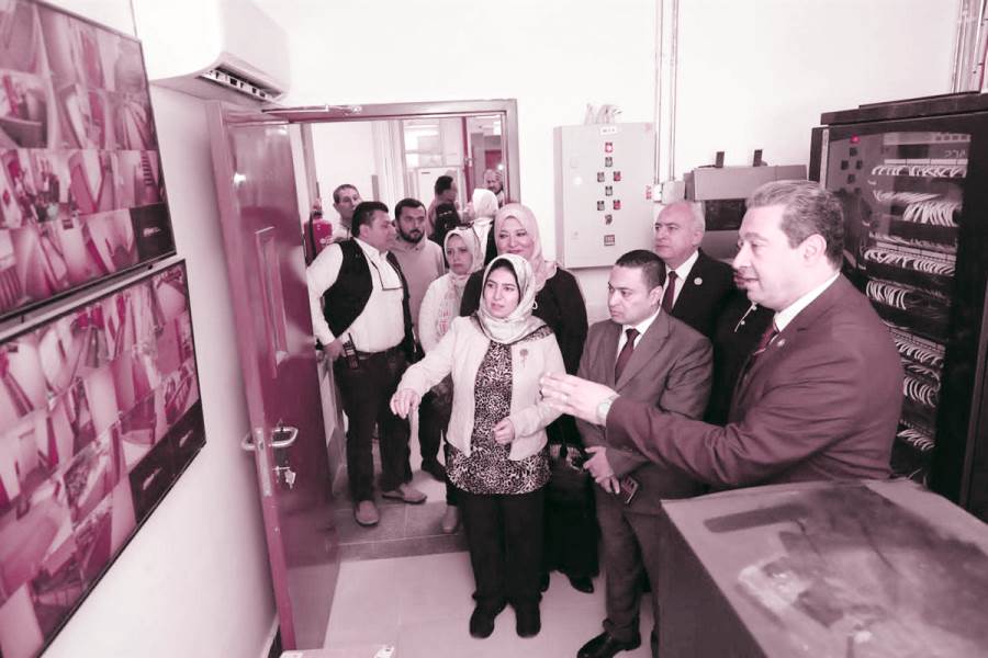 جولة المحافظ