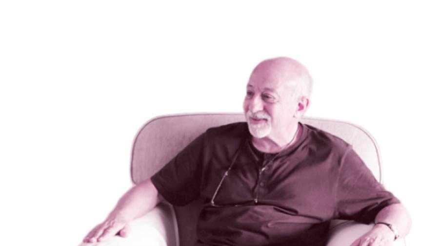 مشوار طويل بين الشعر والمسرح والرواية