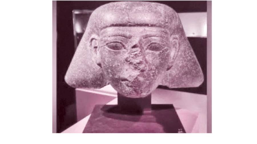 التمثال المستعاد