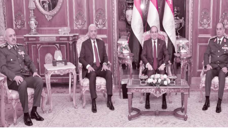 الرئيس يشهد تكريم الفريق أول عبد المجيد صقر