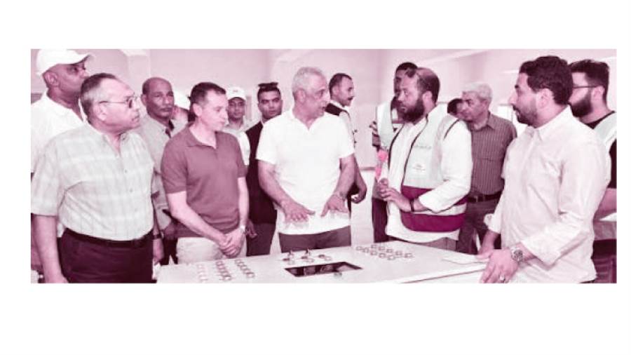 جولة لوزير الإنتاج الحربى فى أسوان
