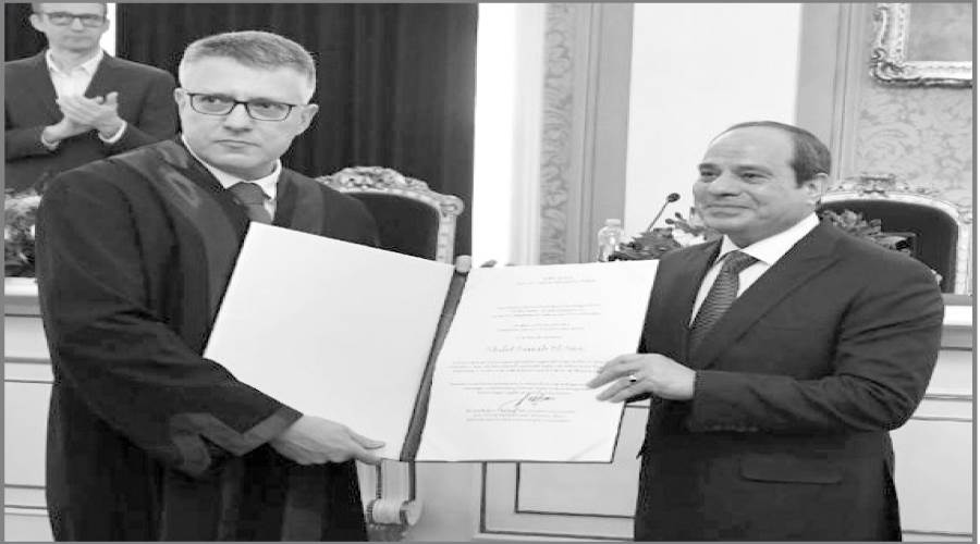جامعة بلجراد تهدى الدكتوراة الفخرية للرئيس السيسى