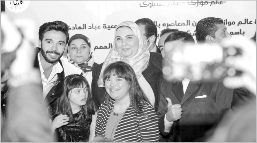 وزيرة التضامن والمخرج محمد الأنصارى أثناء عرض القلم الناطق