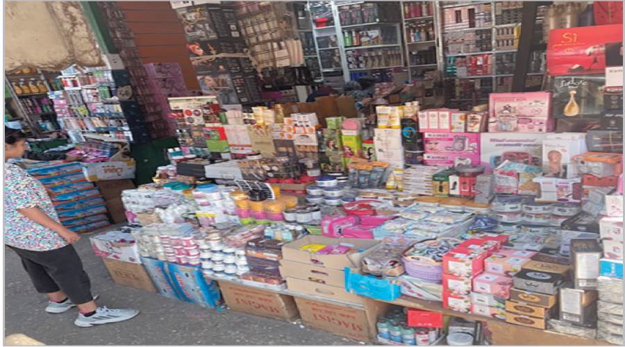 ماركات مضروبة وعلب تم تعبئتها