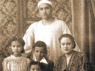 الشيخ مصطفى إسماعيل وعائلته