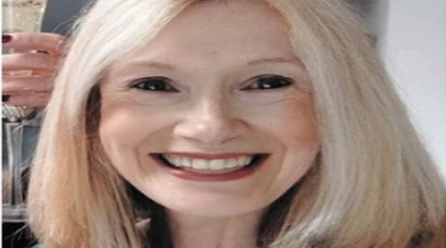 سالى آن فوسيت.. محكم بشرى