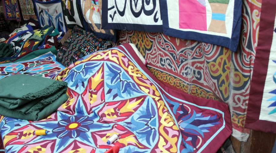 نقوش إسلامية ومصرية قديمة