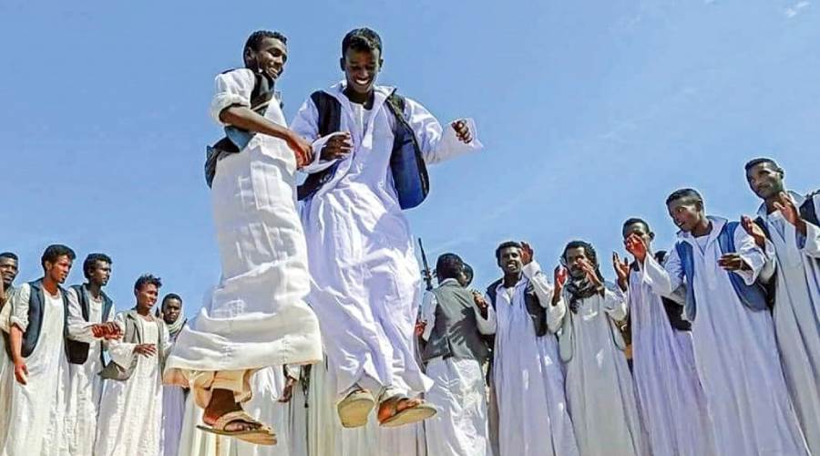 القفز لأعلى من الألعاب الشعبية وتدل على خفة الحركة