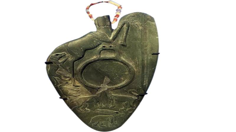 صلاية «منشية عزت» بالمتحف الكبير من عصر ما قبل الأسرات