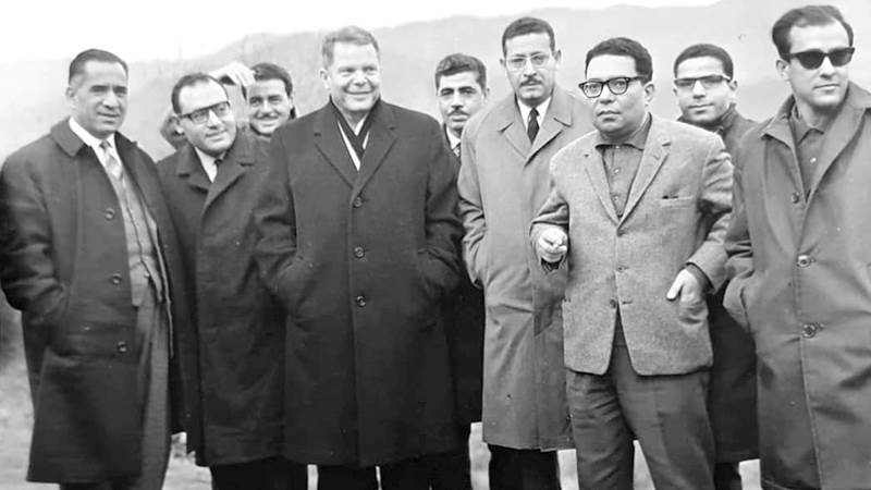 السباعى مع بهاء الدين فى رحلة خارجية