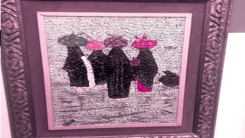 صورة لنساء الكويت قديما وهن ذاهبات إلى الخليج