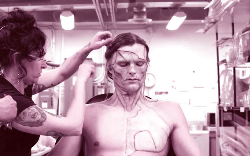 بنى ديل تورو مسيرته الفنية على سرد القصص عن الظلام ومخلوقاته